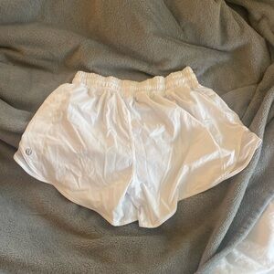 Lululemon Hotty Hot Short 2.5”